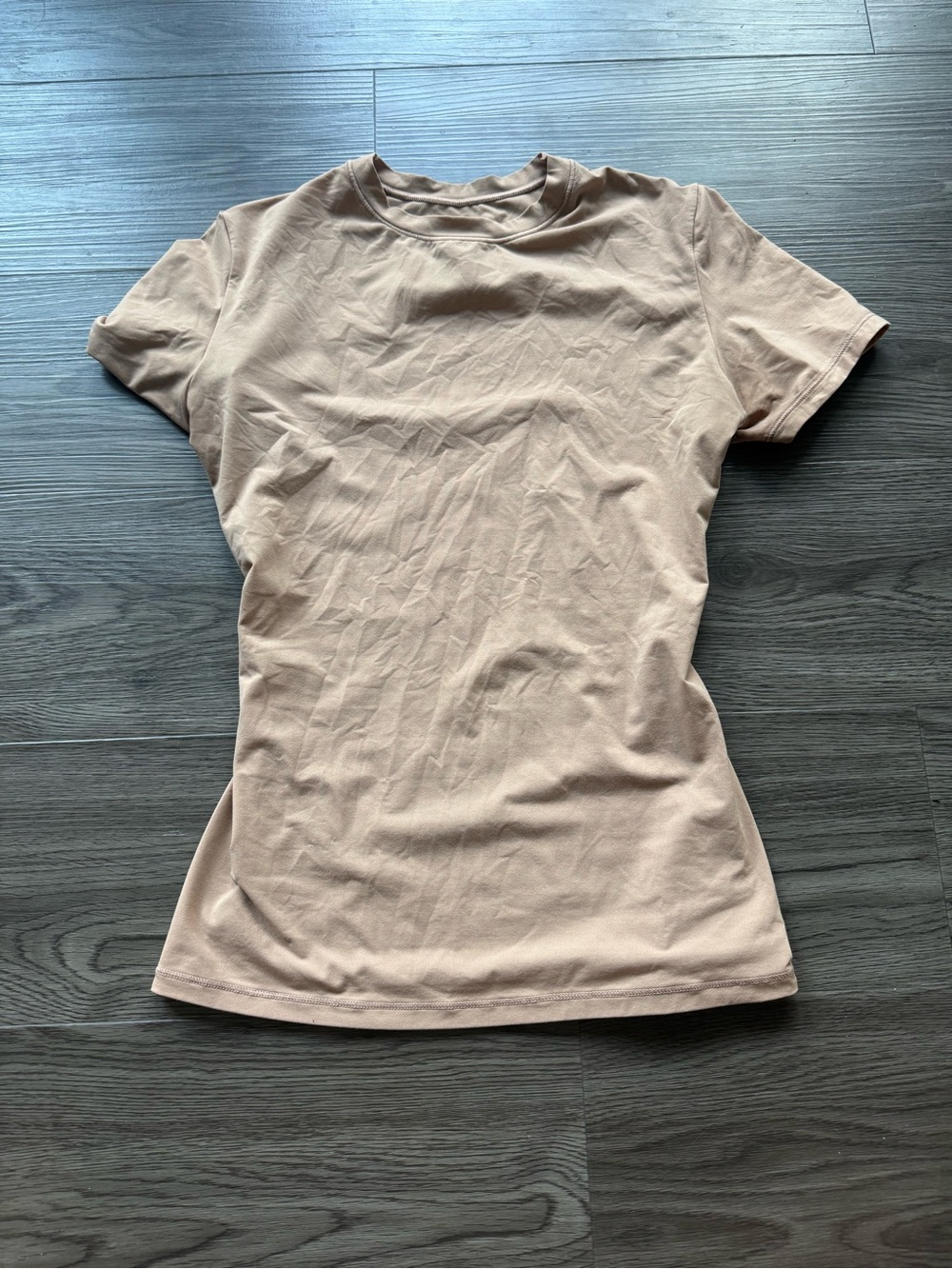 SKIMS Fits Everybody T-Shirt in Sienna size XS